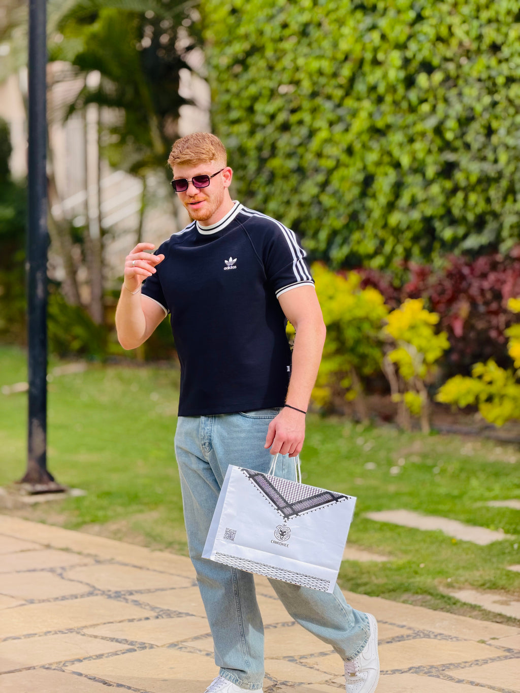 Adidas box fit -T Shirt